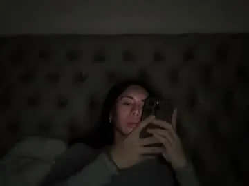 twl8vibe – webcam model profile photo Image 17