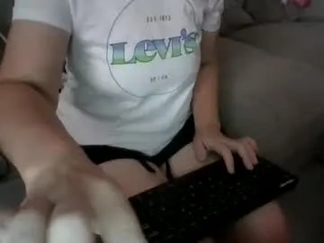 pinkypuppa – webcam model profile photo Image 4