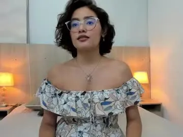 Sofiya – webcam model profile photo Image 2