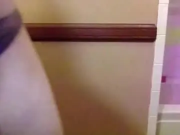 lary_holly – webcam model profile photo Image 13