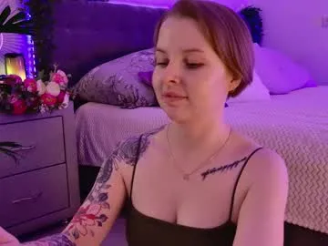 Jennifer – webcam model profile photo Image 18