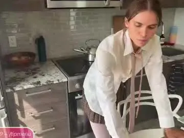 pinkypuppa – webcam model profile photo Image 12