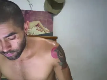 ommnia – webcam model profile photo Image 10