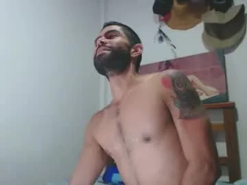 ommnia – webcam model profile photo Image 6