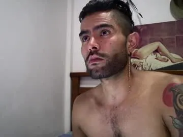 ommnia – webcam model profile photo Image 7