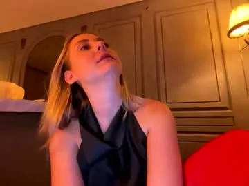 wet_dreamm22 – webcam model profile photo Image 9