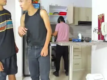 your_dolls – webcam model profile photo Image 3