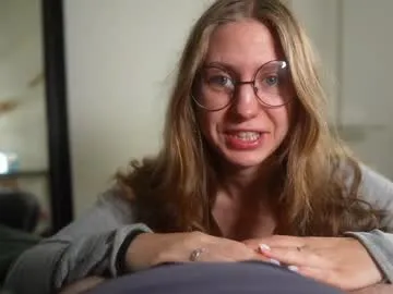 bright_diamonds_054 – webcam model profile photo Image 17