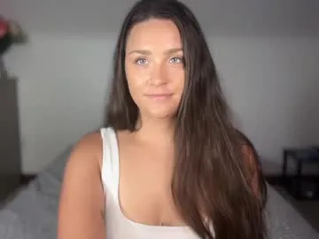 pinkypuppa – webcam model profile photo Image 2