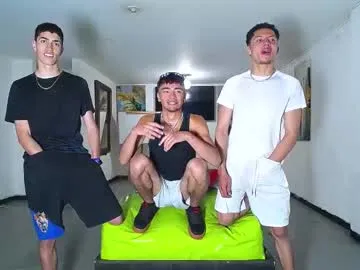 icevermilk – webcam model profile photo Image 15