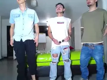 icevermilk – webcam model profile photo Image 3