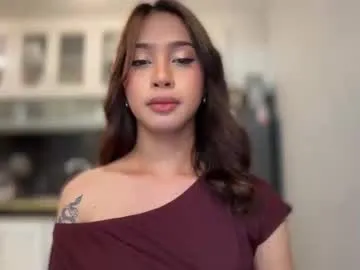 alliecrowns – webcam model profile photo Image 19