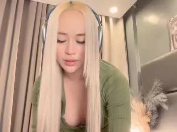 indiantransgirlillinois – webcam model profile photo Image 4