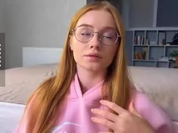 lust_one – webcam model profile photo Image 5