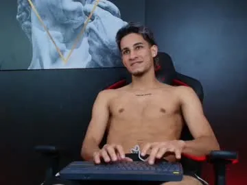 mattiestreams69 – webcam model profile photo Image 4