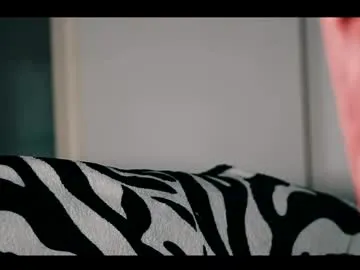 squirtervanessa21 – webcam model profile photo Image 2