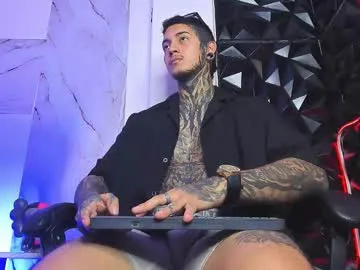 drinklinov – webcam model profile photo Image 4