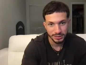 crismens – webcam model profile photo Image 5