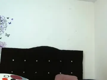 sexyhippies – webcam model profile photo Image 5