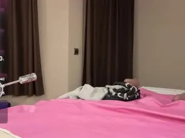 pinkypuppa – webcam model profile photo Image 11