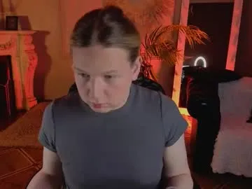 pinkypuppa – webcam model profile photo Image 8