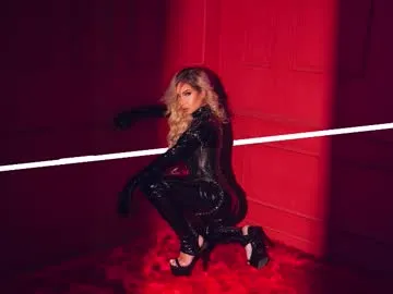 loving_ladies – webcam model profile photo Image 9