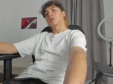 drinklinov – webcam model profile photo Image 6