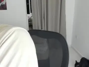 drinklinov – webcam model profile photo Image 7