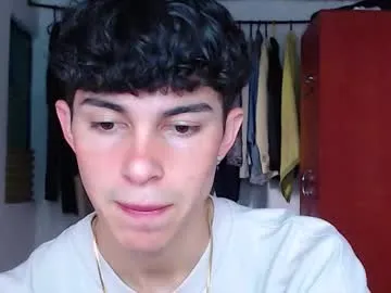 paronti – webcam model profile photo Image 11