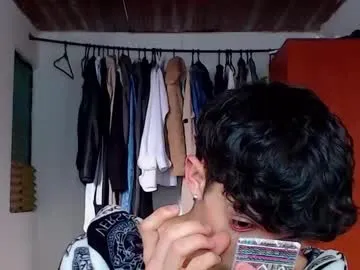 paronti – webcam model profile photo Image 8