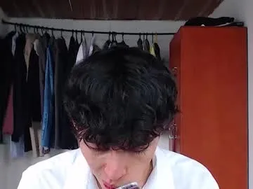 paronti – webcam model profile photo Image 9