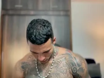 drinklinov – webcam model profile photo Image 10