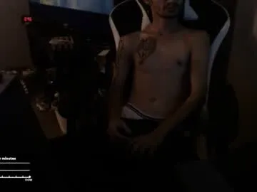 halan_jr – webcam model profile photo Image 8