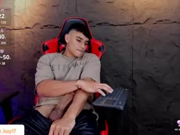 icevermilk – webcam model profile photo Image 8