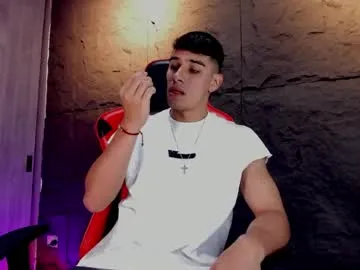 icevermilk – webcam model profile photo Image 9