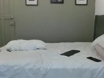 bright_diamonds_054 – webcam model profile photo Image 3