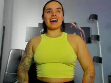 karlyjons_ Image 4