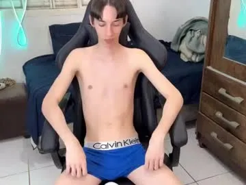 ewagreen – webcam model profile photo Image 12