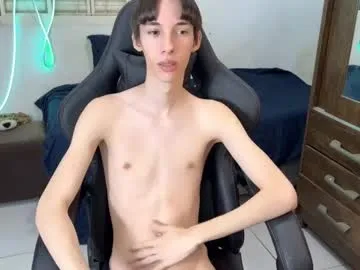 ewagreen – webcam model profile photo Image 13