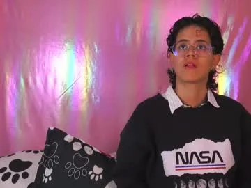 korinaluvv – webcam model profile photo Image 3