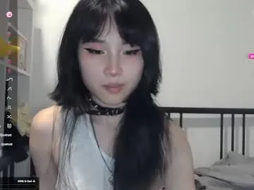 IzaBelle – webcam model profile photo Image 5