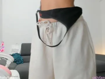 harrietxxx – webcam model profile photo Image 14