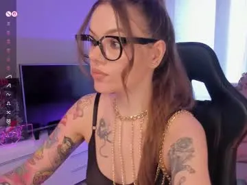 pinkypuppa – webcam model profile photo Image 3