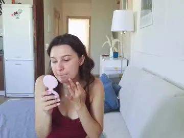 RinaLowe – webcam model profile photo Image 17