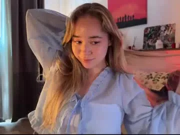 splendid_dolls – webcam model profile photo Image 9