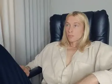 sexxxsirens – webcam model profile photo Image 15