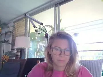 your_dolls – webcam model profile photo Image 12