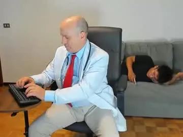 lary_holly – webcam model profile photo Image 6