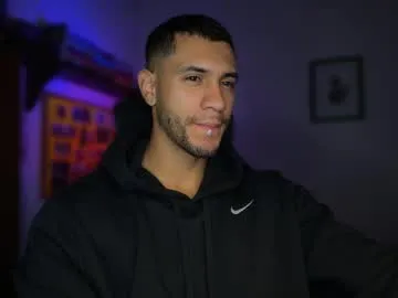 squirtervanessa21 – webcam model profile photo Image 4