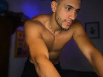 squirtervanessa21 – webcam model profile photo Image 6